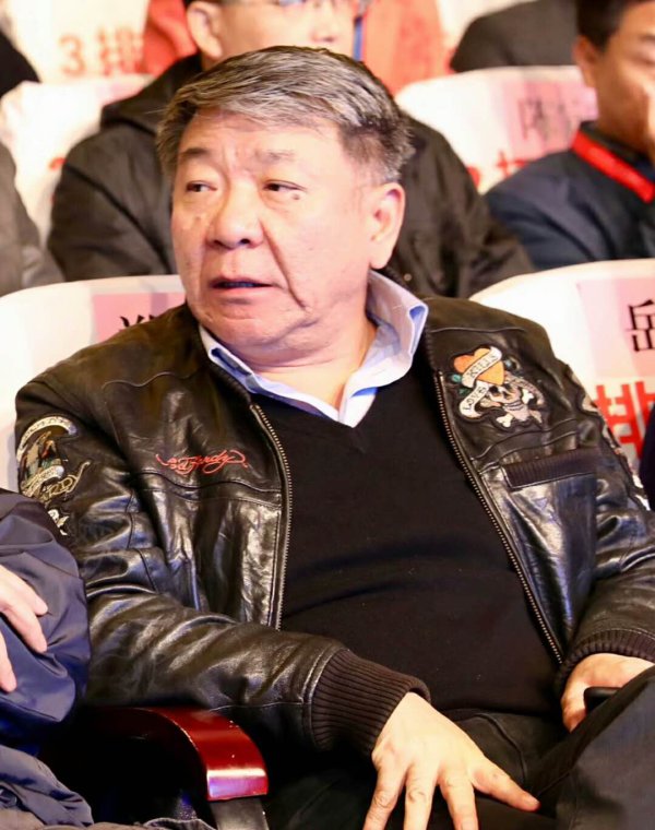 郑晓龙.jpg